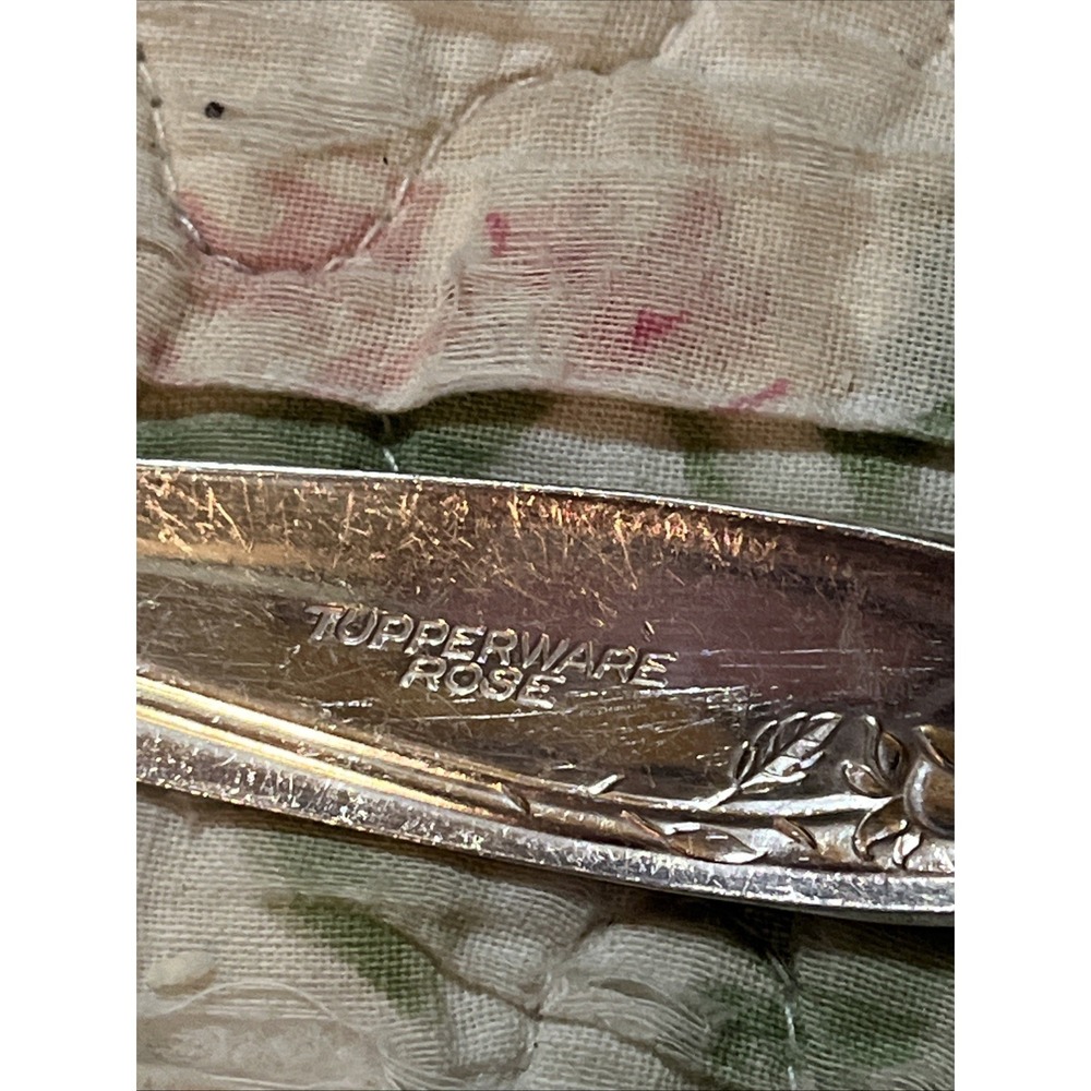 Vintage Tupperware Rose WM Rogers Silverplate Pierced Serving Spoon 8.5" - Picture 4 of 6